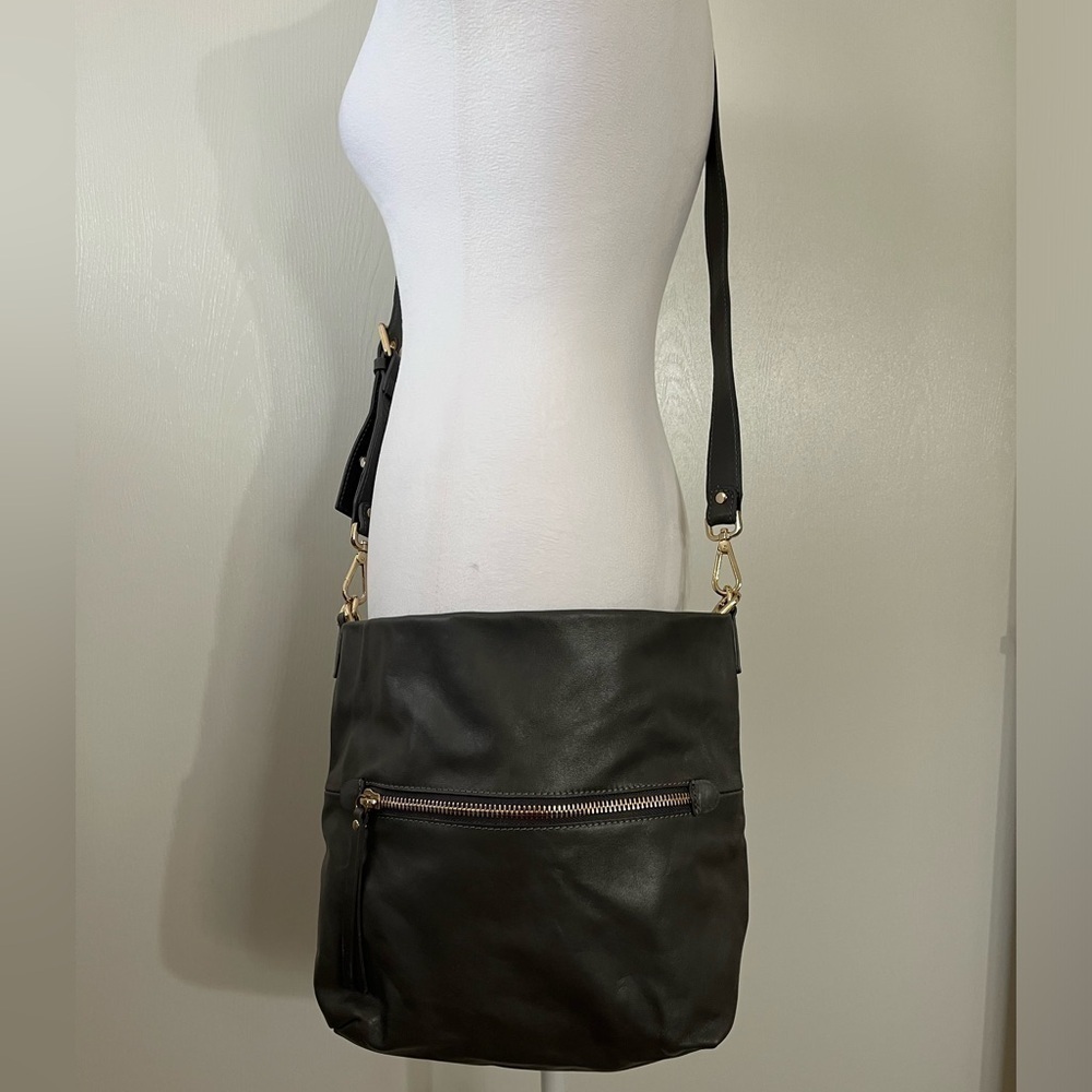 Neiman Marcus Made In Italy Gray Leather Handbag Gold Tone Hardware